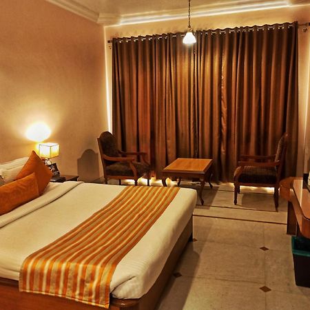 Kailash Parbat Hotel Lonavala Esterno foto