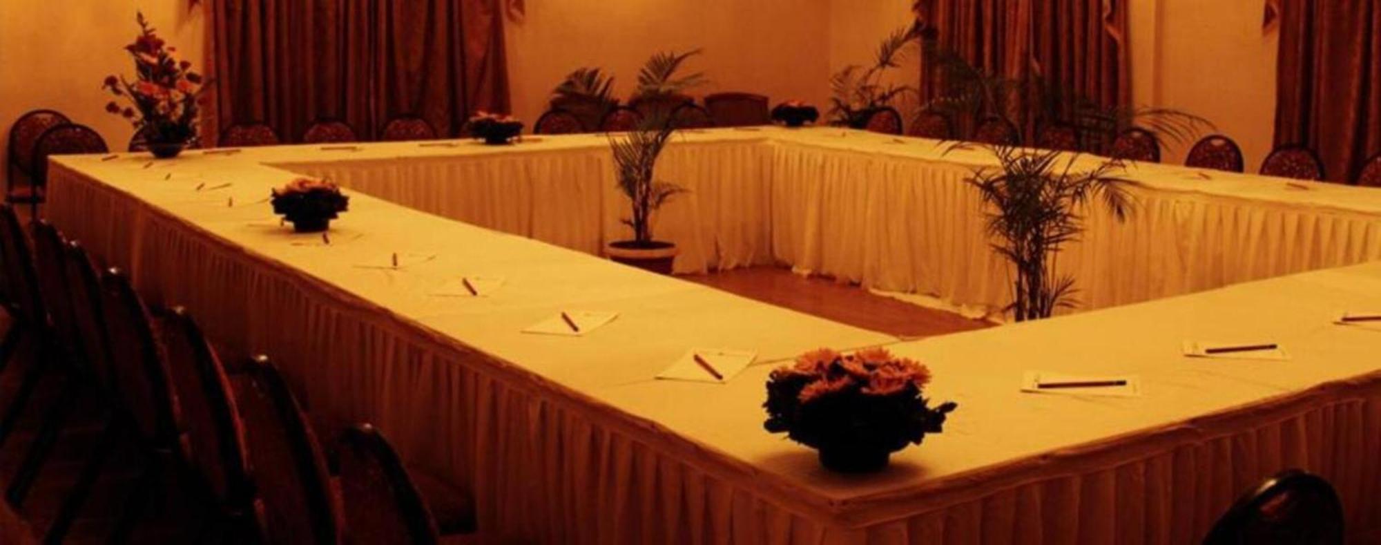 Kailash Parbat Hotel Lonavala Esterno foto