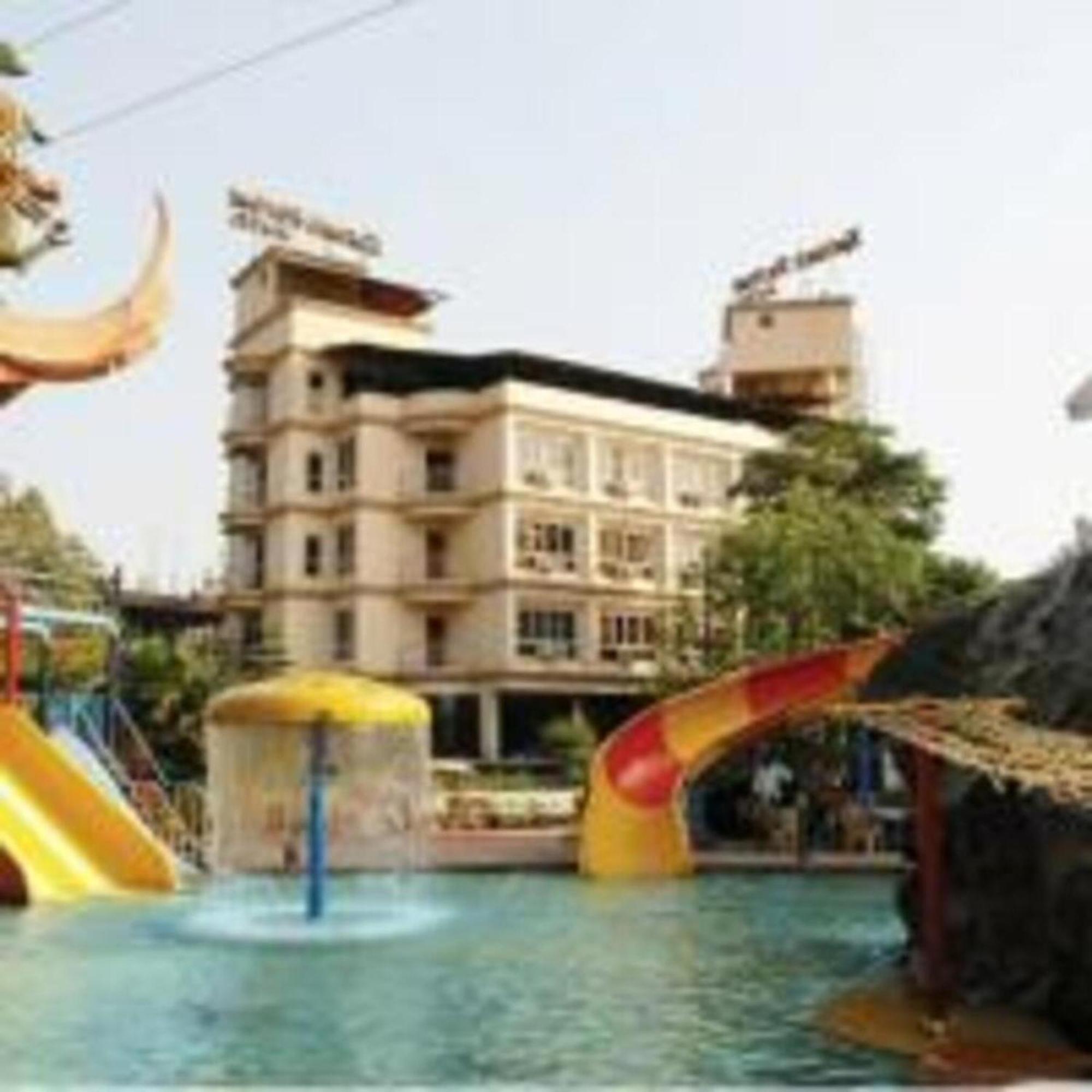 Kailash Parbat Hotel Lonavala Esterno foto